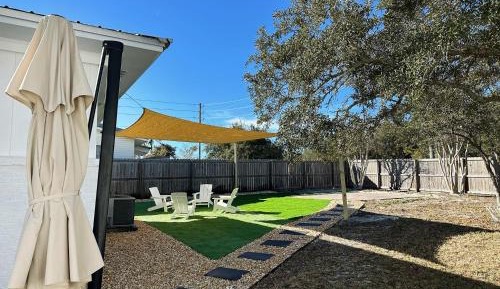 Three-Bedroom Holiday Home 