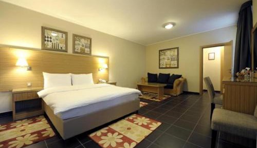 Large Double Room