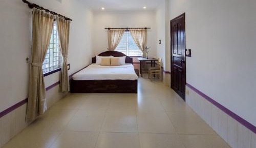 Double Room with Private Bathroom