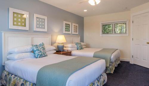 Deluxe Queen Room with Two Queen Beds