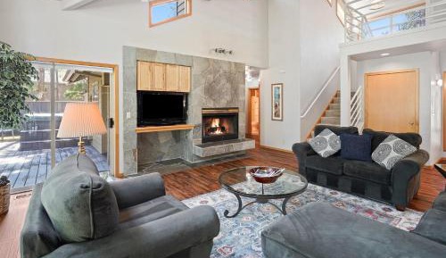Five-Bedroom Holiday Home