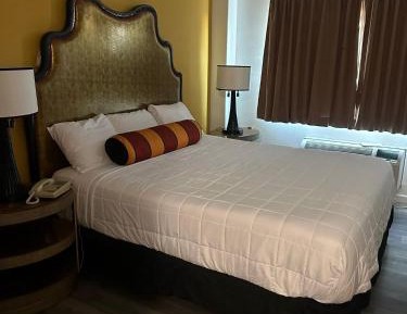 King Room - Non-Smoking