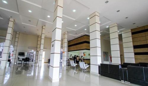 One-Bedroom Apartment with Pool View