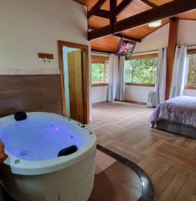 Queen Room with Spa Bath