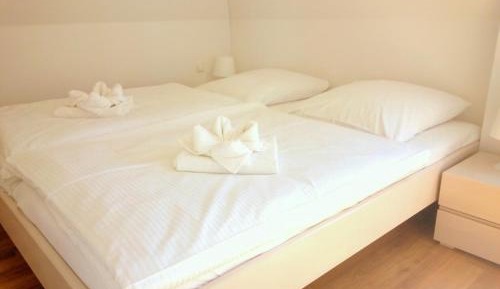 Two-Bedroom Apartment with Balcony - Fewo 5