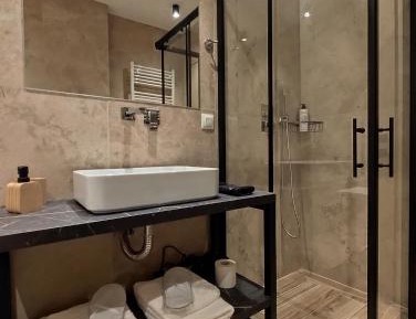 King Suite with Spa Bath
