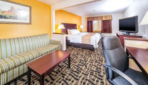 King Suite with Sofa Bed - Non-Smoking