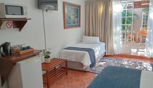 Economy Triple Room