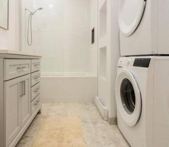 Three-Bedroom Deluxe Apartment