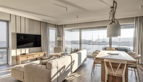 Two-Bedroom Apartment with Sea View