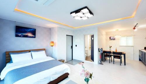 Double Room with Sea View 3
