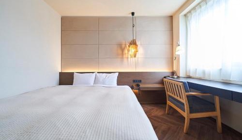 Double Room with Shower-Main BLD - Non-Smoking