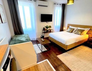Studio Apartment