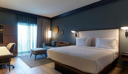Standard King Room