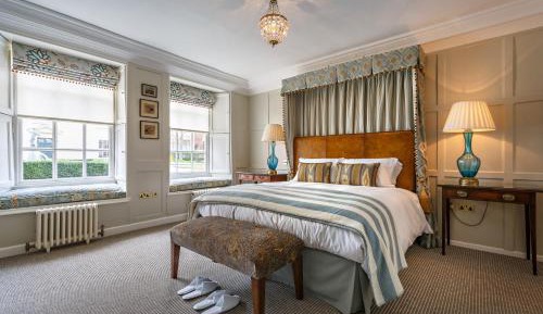 Premium Suite with Terrace