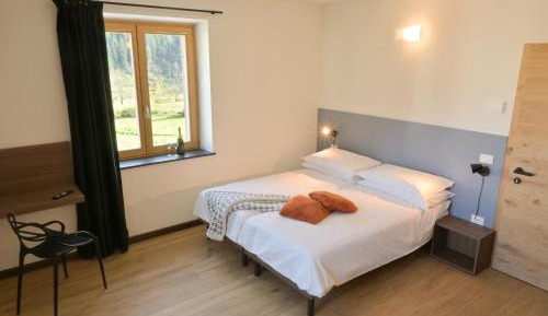 Double or Twin Room with Private Bathroom