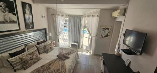 King Room with Pool View