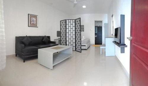 Deluxe Double Room (2 Adults + 1 Child)