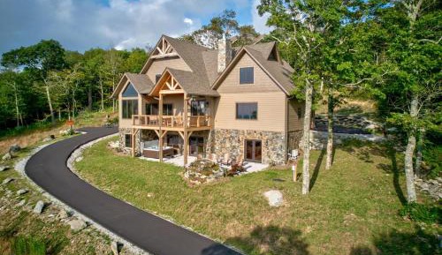 Five-Bedroom Holiday Home