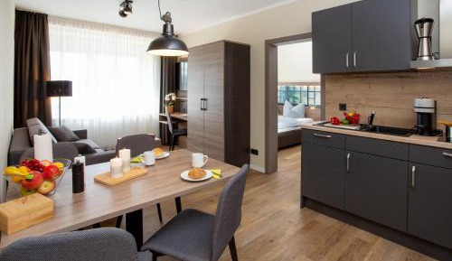 Apartment with Mountain View