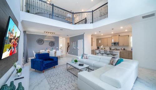 Four-Bedroom Holiday Home