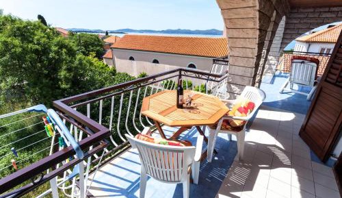 Superior Studio Apartment with Terrace and Sea View