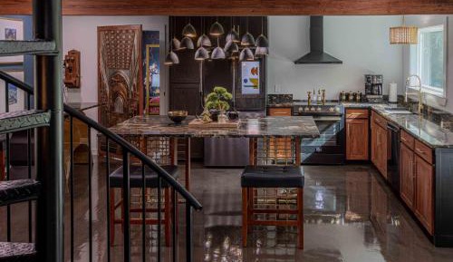 Three-Bedroom Holiday Home 