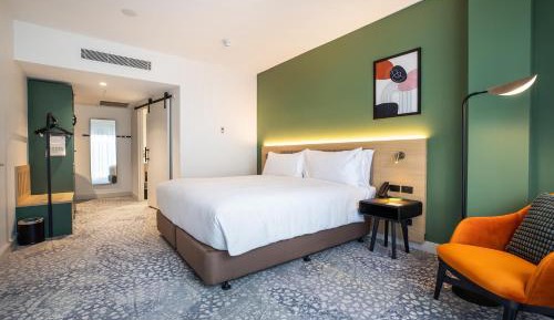 Premium King Room