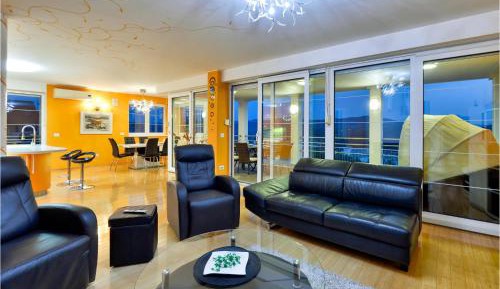 Five-Bedroom Holiday Home