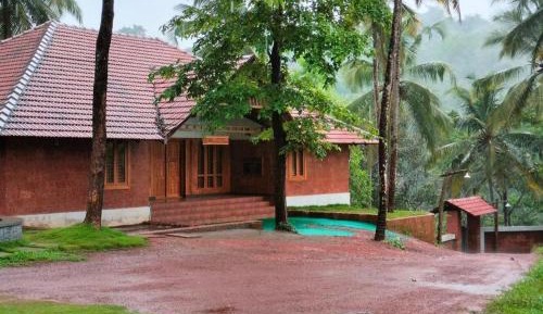 Villa with Garden View