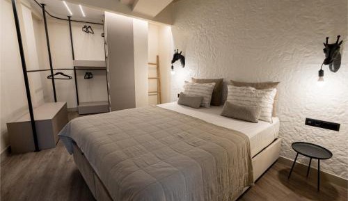 One-Bedroom Apartment with Terrace