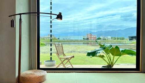 101 Quadruple Room with Balcony and Mountain View (Non-Smoking)