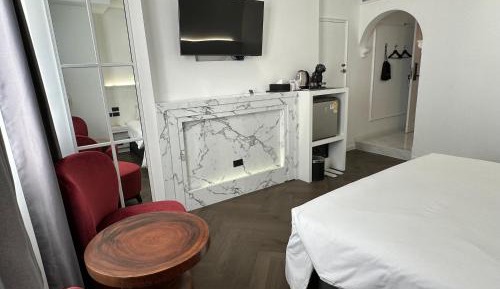 Premium King Room