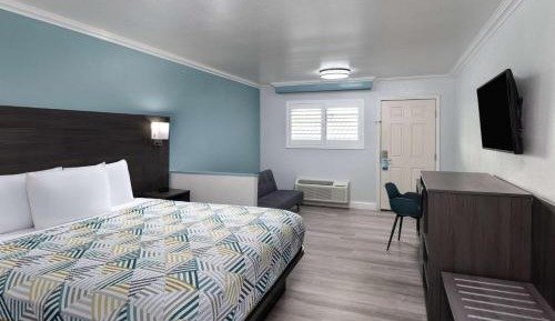 King Room - Non-Smoking