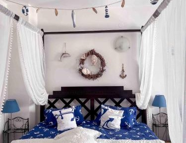 One-Bedroom Apartment with Sea View