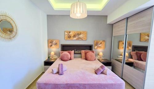 One-Bedroom Apartment with Terrace