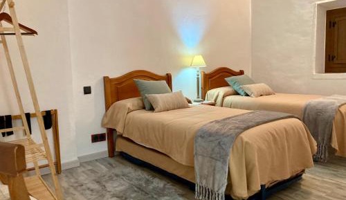 Triple Room with Private Bathroom