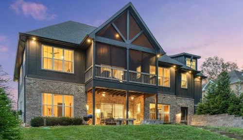 Four-Bedroom Holiday Home