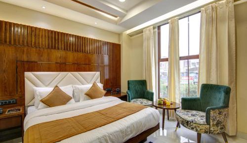 Executive Double Suite with Free Airport Pickup
