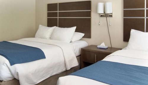 Waterfront 2 Queen Beds 