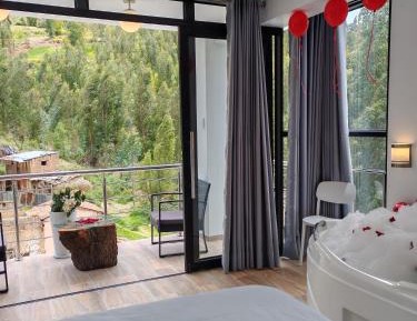 Queen Room with Spa Bath