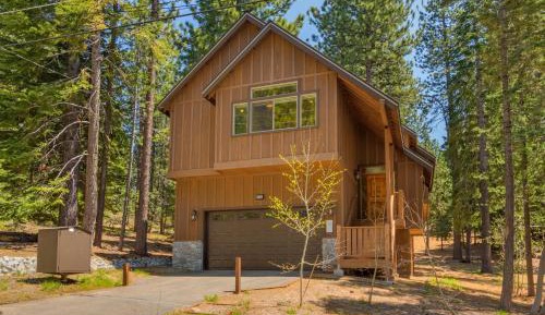 Four-Bedroom Holiday Home