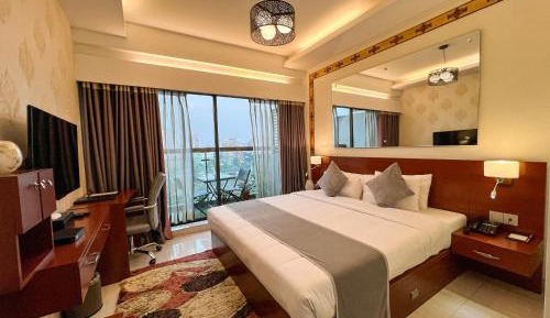 Deluxe Double Room with Balcony