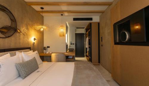 Executive Room with Outdoor Jetted Tub