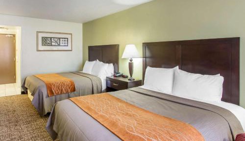 Queen Room with Two Queen Beds - Non-Smoking