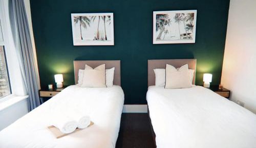 Five-Bedroom Premium Apartment