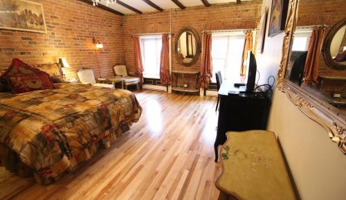 Queen Room