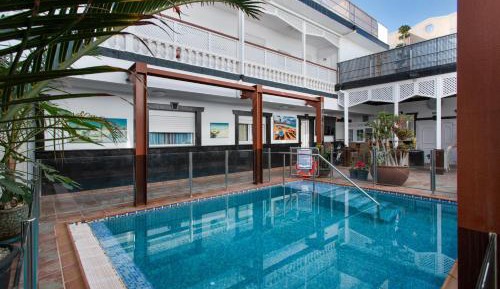 Superior One-Bedroom Apartment