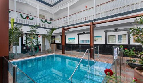 Superior One-Bedroom Apartment