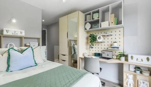 Four-Bedroom Apartment